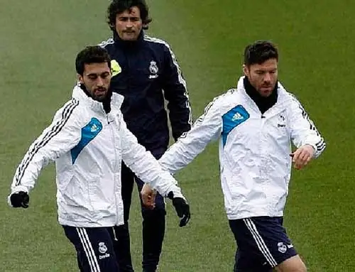 Xabi-Alonso-quien-tuvo-una-molesta-pubalgia-en-la-temporada-2012-2013 Xabi-Alonso-quien-tuvo-una-molesta-pubalgia-en-la-temporada-2012-2013