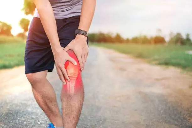 Limitaciones con una Prótesis de Rodilla Dr. Villanueva especialista en cirugía ortopédica de rodilla Limitaciones con una Prótesis de Rodilla Dr. Villanueva especialista en cirugía ortopédica de rodilla